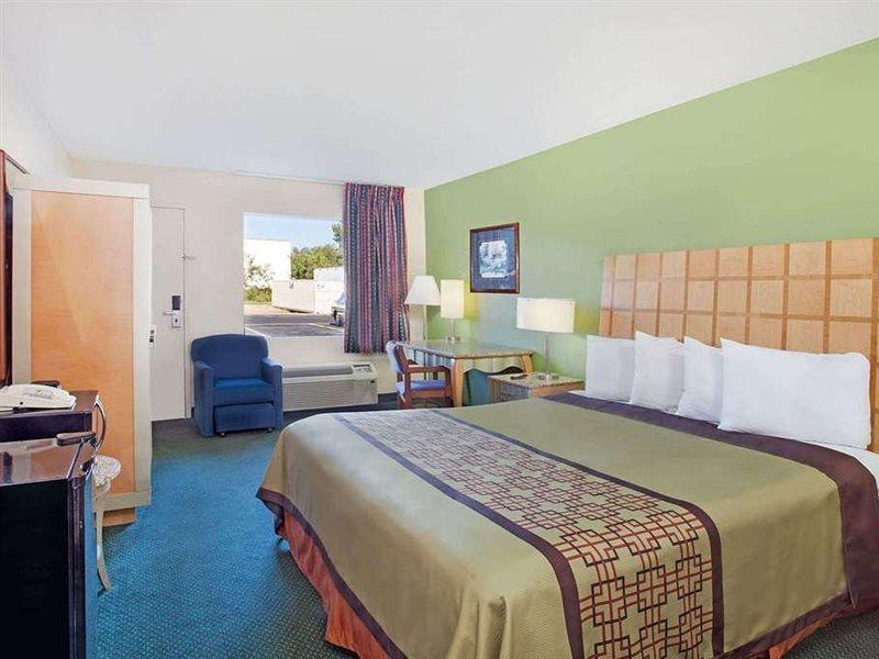 Days Inn By Wyndham Greeneville Buitenkant foto