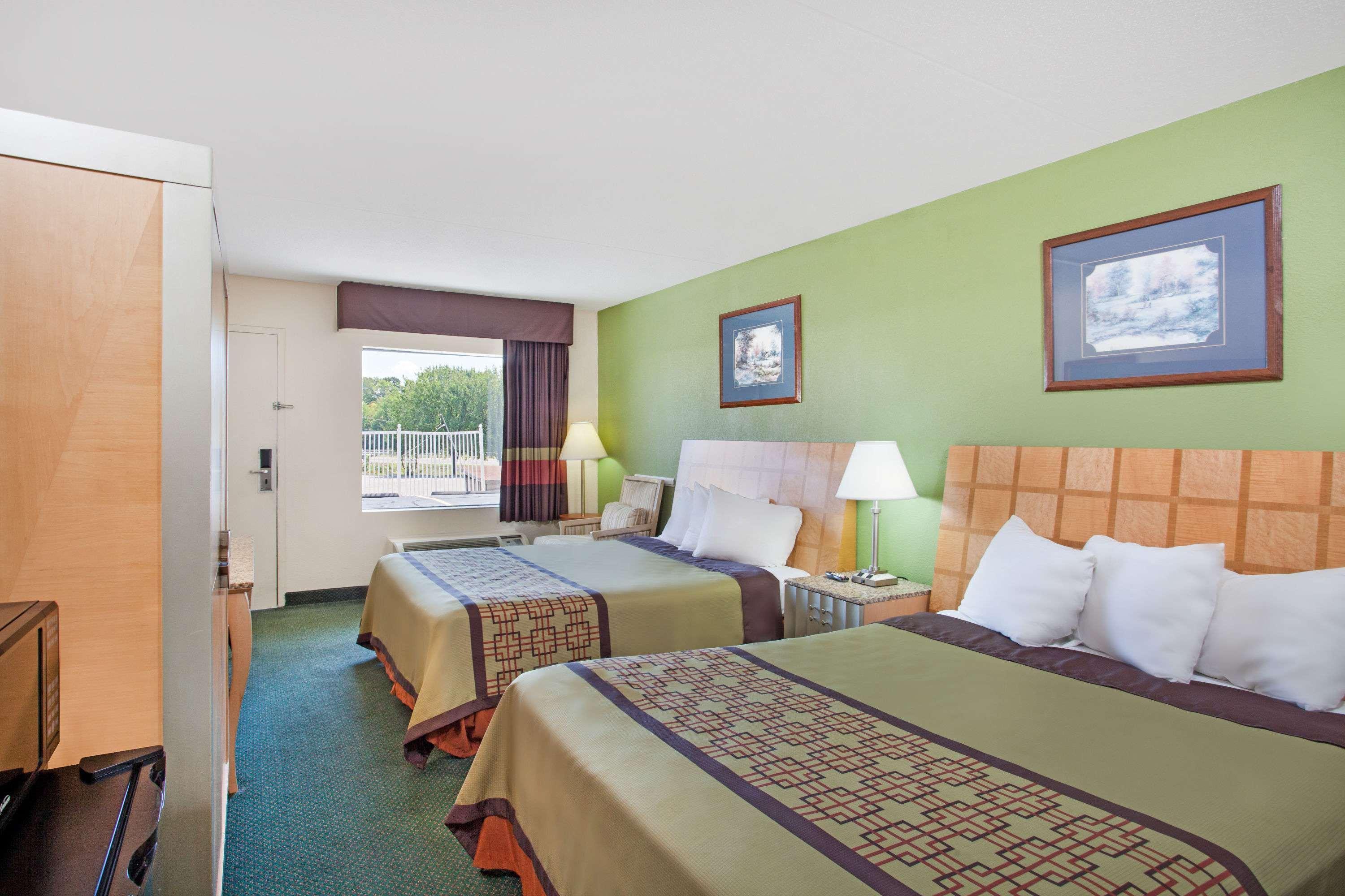 Days Inn By Wyndham Greeneville Buitenkant foto