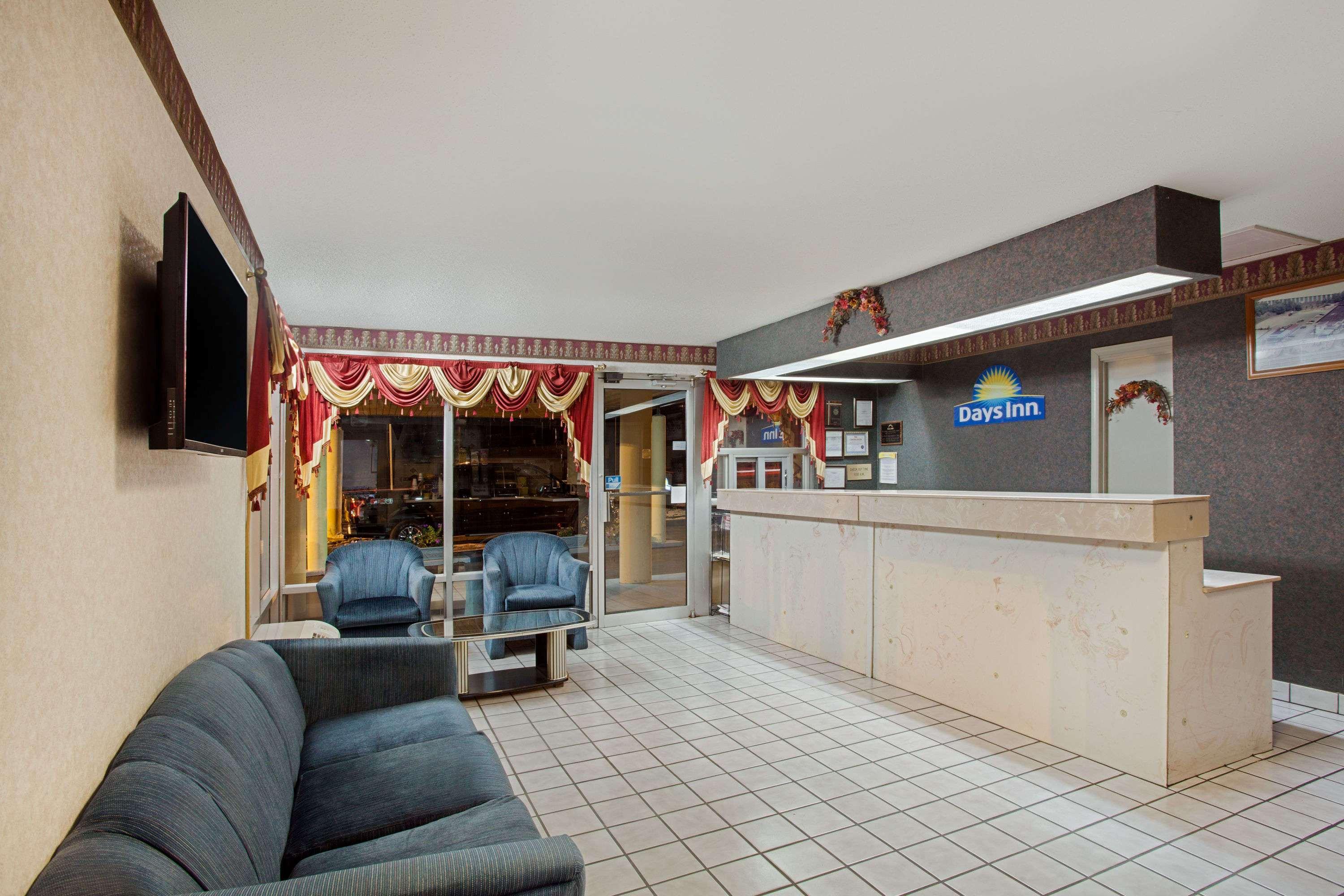 Days Inn By Wyndham Greeneville Buitenkant foto