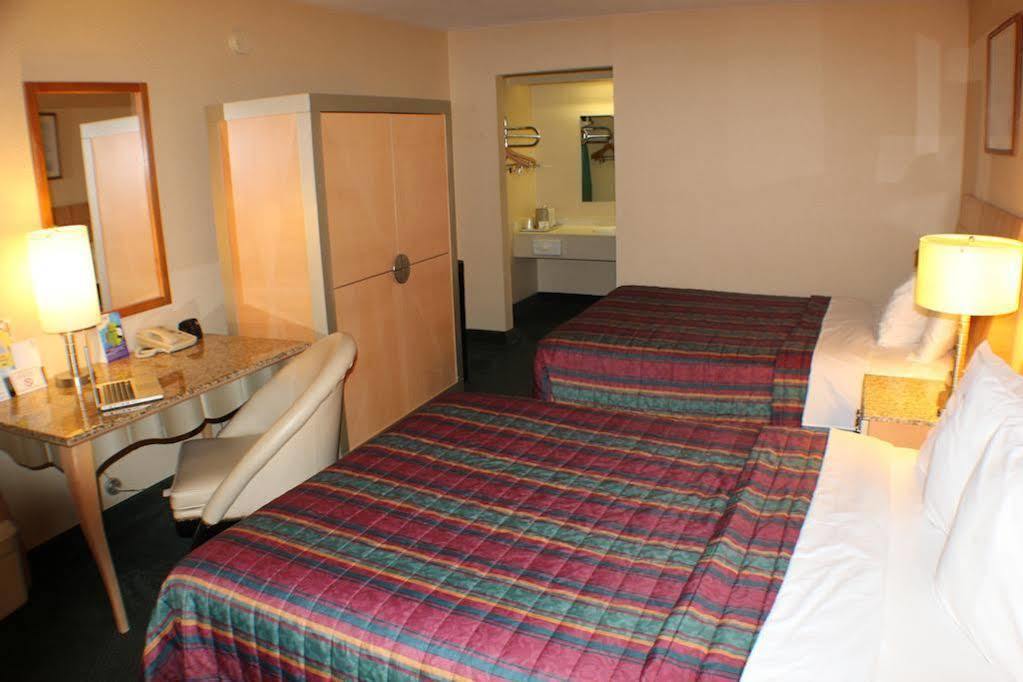 Days Inn By Wyndham Greeneville Buitenkant foto