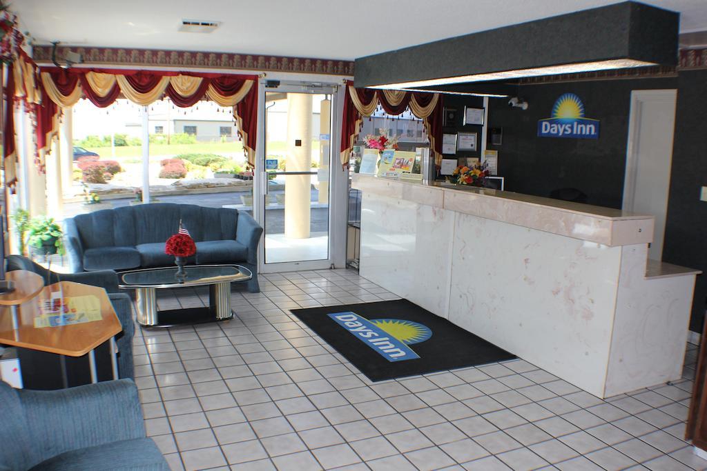 Days Inn By Wyndham Greeneville Buitenkant foto